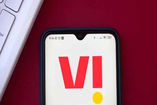 Vodafone-Idea ची एक चूक आणि युजरच्या अकाउंटमधून उडाले लाखो रुपये, तुम्हीही याबाबत राहा Alert