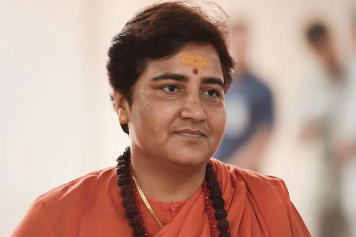 'गोमूत्र प्यायल्यास संसर्ग बरा होतो'; साध्वी प्रज्ञा यांचा नवा अजब दावा