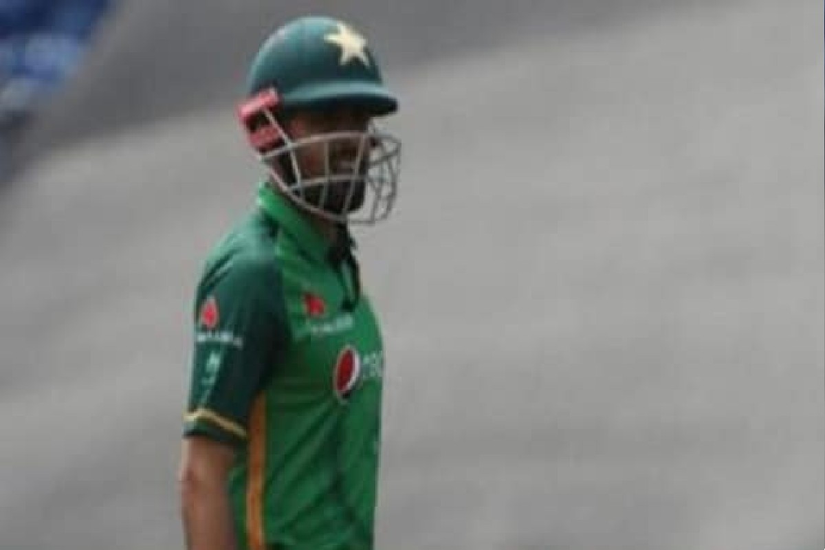 भारतानंतर पाकिस्तानमध्ये बदलाचे वारे, बाबर आझमच्या कॅप्टनसीवर टांगती तलवार!