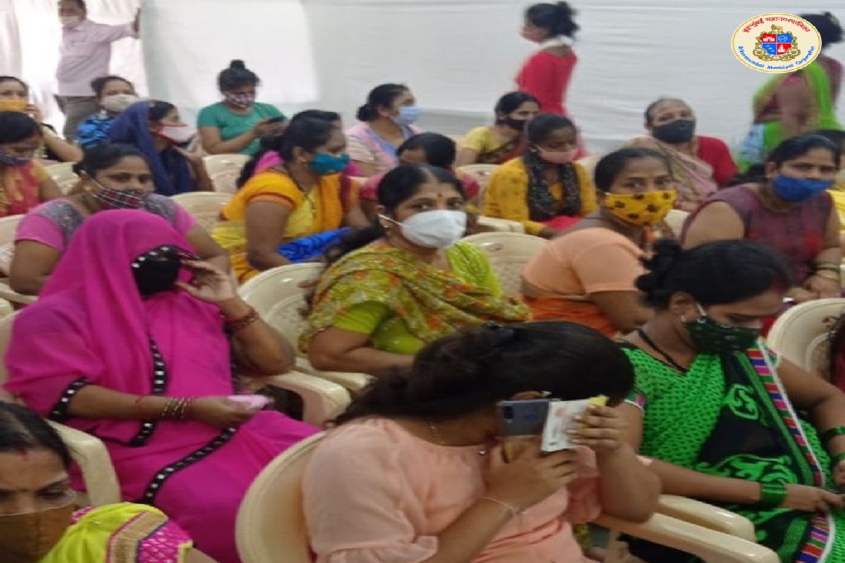 Mumbai Vaccination: एक लाखाहून अधिक महिलांचं एका दिवसात लसीकरण, मुंबई महिला लसीकरण विशेष सत्राला चांगला प्रतिसाद