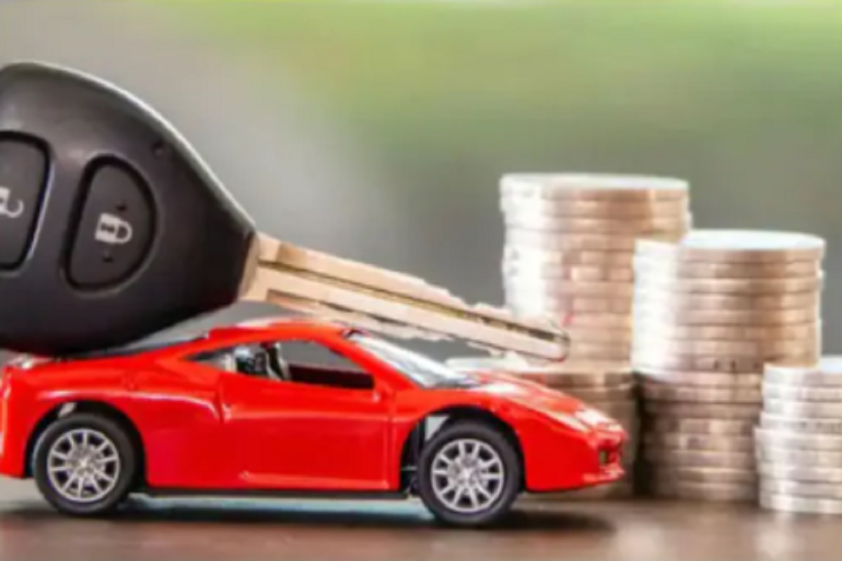 8 लाखांची कार Loan वर घेतली तर भरावे लागतील 10.47 लाख रुपये; समजून घ्या व्याज दराचं गणित