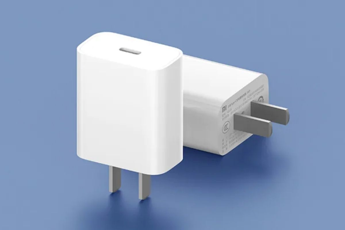 सगळ्या इलेक्ट्रॉनिक्स गॅजेट्ससाठी एकसारखाच चार्जर असावा; युरोपियन युनियनच्या मागणीवर Apple नाराज