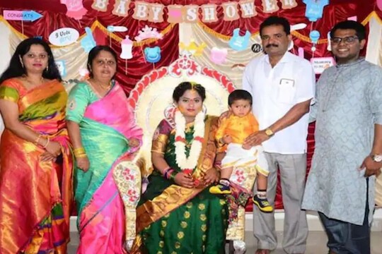 तब्बल 4 दिवसांपासून घरात लटकत होते 4 मृतदेह; 9 महिन्याच्या बाळाने भुकेने सोडला जीव