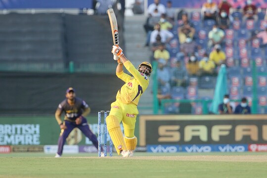 केकेआरला नमवत चेन्नई सुपर किंग्ज पुन्हा टॉपला; मोक्याच्या क्षणी रवींद्र जडेजाची जबरदस्त खेळी