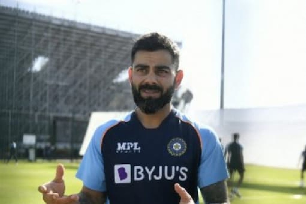 रहस्य उलगडलं : 'या' व्यक्तीच्या सल्ल्यानंतर विराट कोहलीनं सोडली कॅप्टनसी