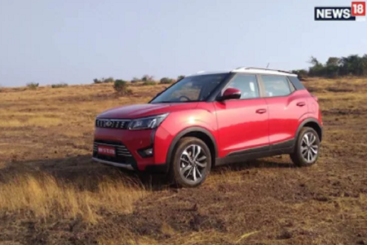 दिवाळीआधी घरी आणा Mahindra XUV300, मिळेल 44 हजारांचा बेनिफिट आणि स्वस्त EMI ऑप्शन