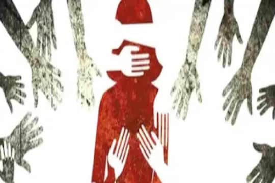 आंतरजातीय विवाह योजनेचा गैरफायदा, पैसे मिळवण्यासाठी केलं लग्न; बलात्कार करून काढलं घराबाहेर