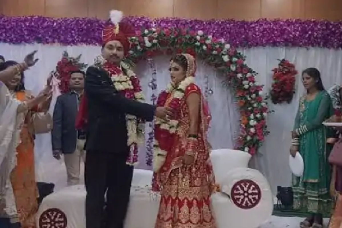 हुंड्यासाठी केली 2 लग्न, लाटले लाखो रुपये; दुसऱ्या बायकोनं फोडलं बिंग