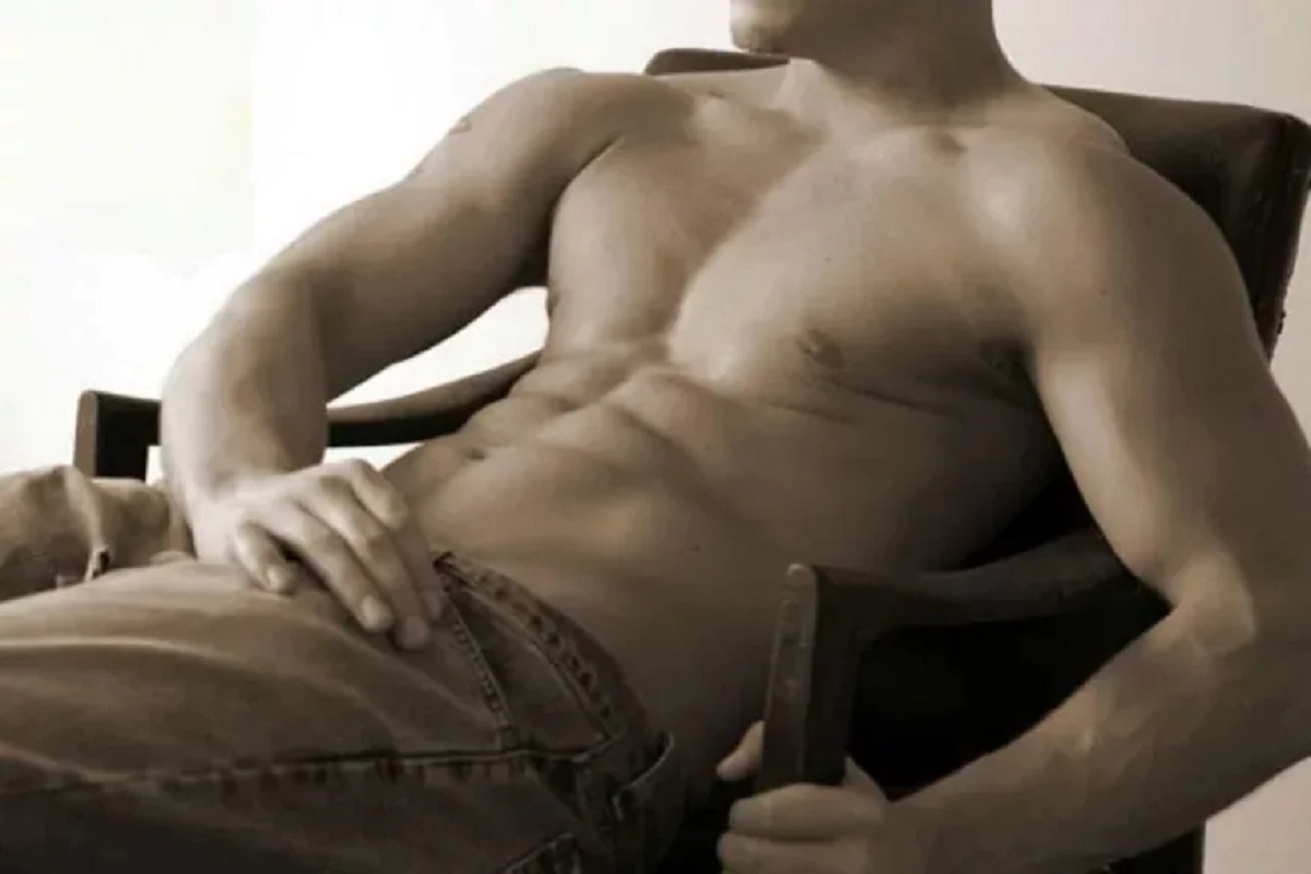 भयंकर! मित्राने कापला मित्राचा Private part; आकारावरून झालेला वाद विकोपाला