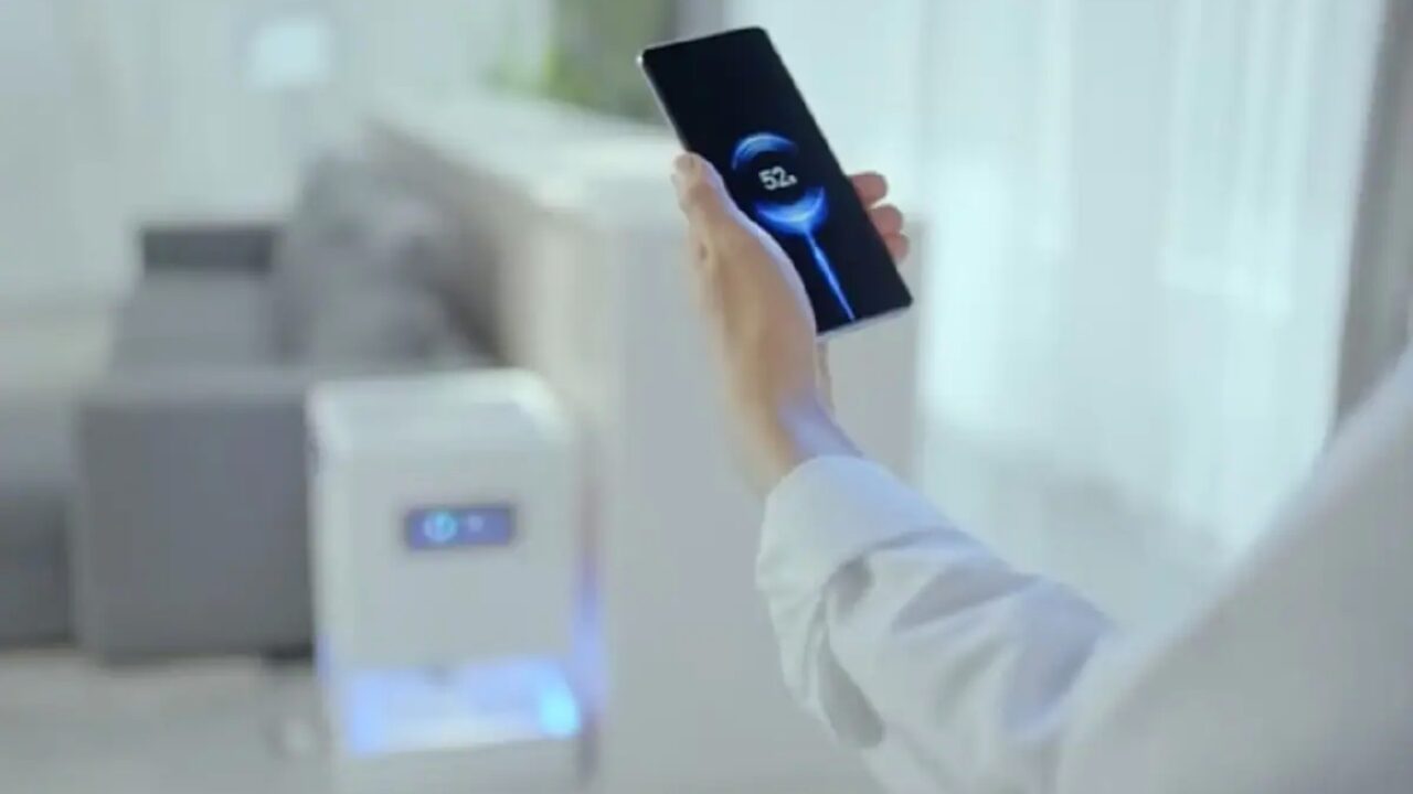 वायरलेस चार्जिंगच्याही पुढचा टप्पा! आता हवेतूनच चार्ज होणार गॅजेट्स; केबल-प्लगचीही गरज नाही!