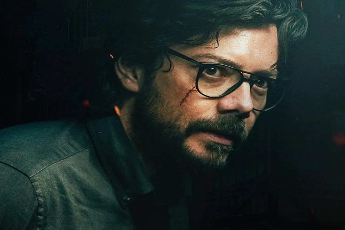 पाकिस्तानातील किराणा दुकानात Money Heist चा 'प्रोफेसर', करतोय पुढील चोरीचा प्लॅन? Photo Viral