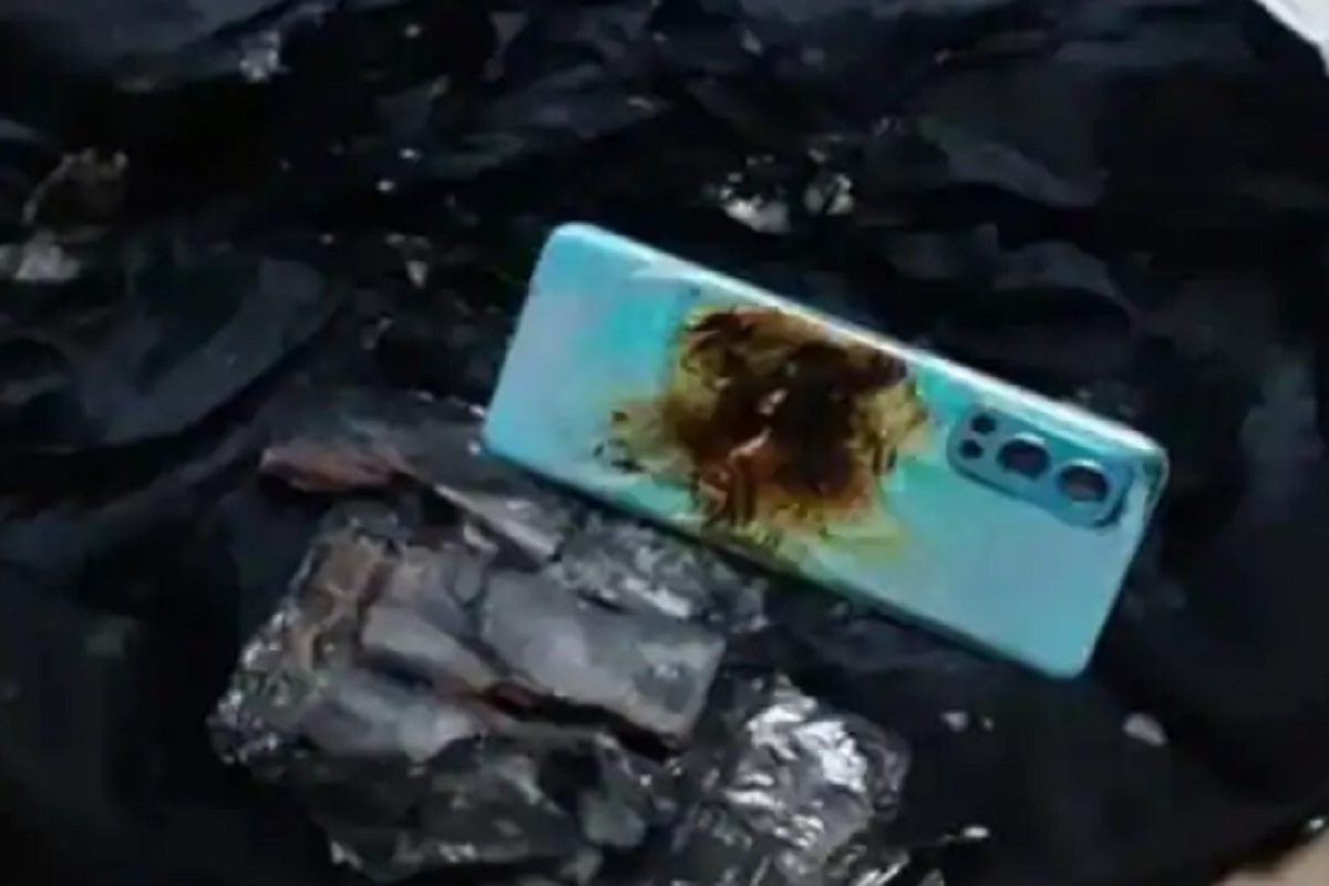 ऑफिसमध्ये काम करताना अचानक खिशात OnePlus Nord 2 चा झाला स्फोट, कंपनी म्हणते