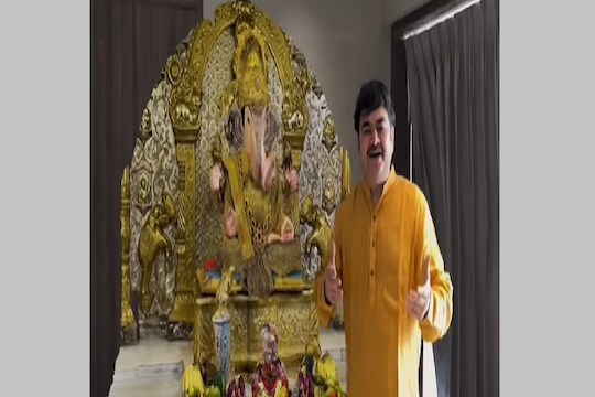 Ganesh Chaturthi 2021:  श्रीमंत दगडूशेठ गणपती अवतरणार आपल्या घरी, बघा प्रशांत दामलेंचा हा Video