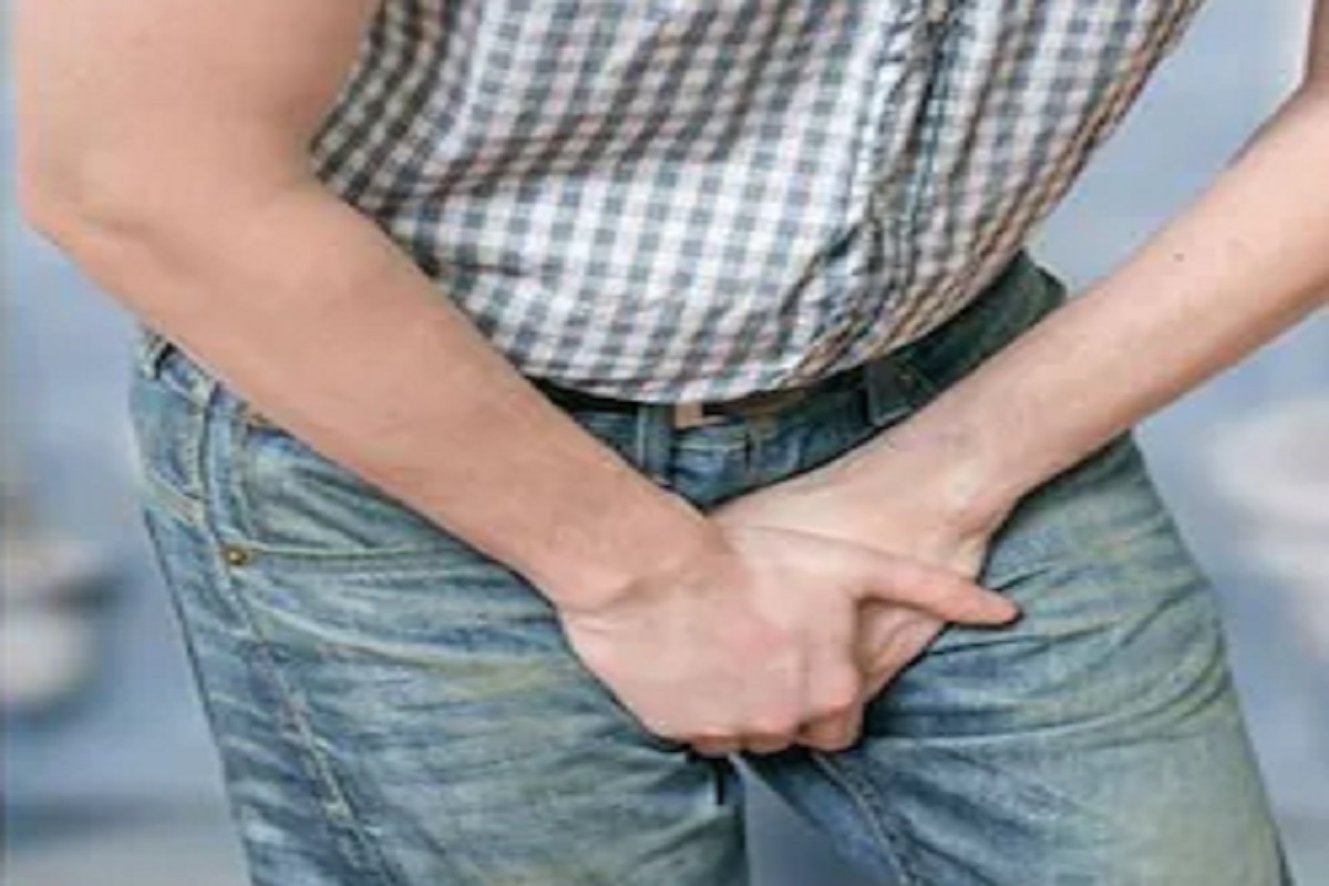 Shocking! नवऱ्याच्या प्रायव्हेट पार्टवर लावला नट-बोल्ट; बायकोने घेतला खतरनाक बदला