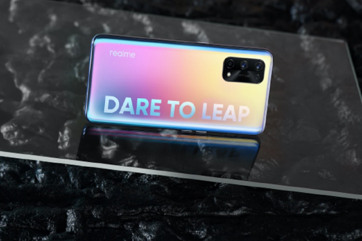 नवा फोन घेताय? इथे मिळेल बंपर ऑफर! Realme च्या या स्मार्टफोनवर मिळतेय 8 हजारांची सूट