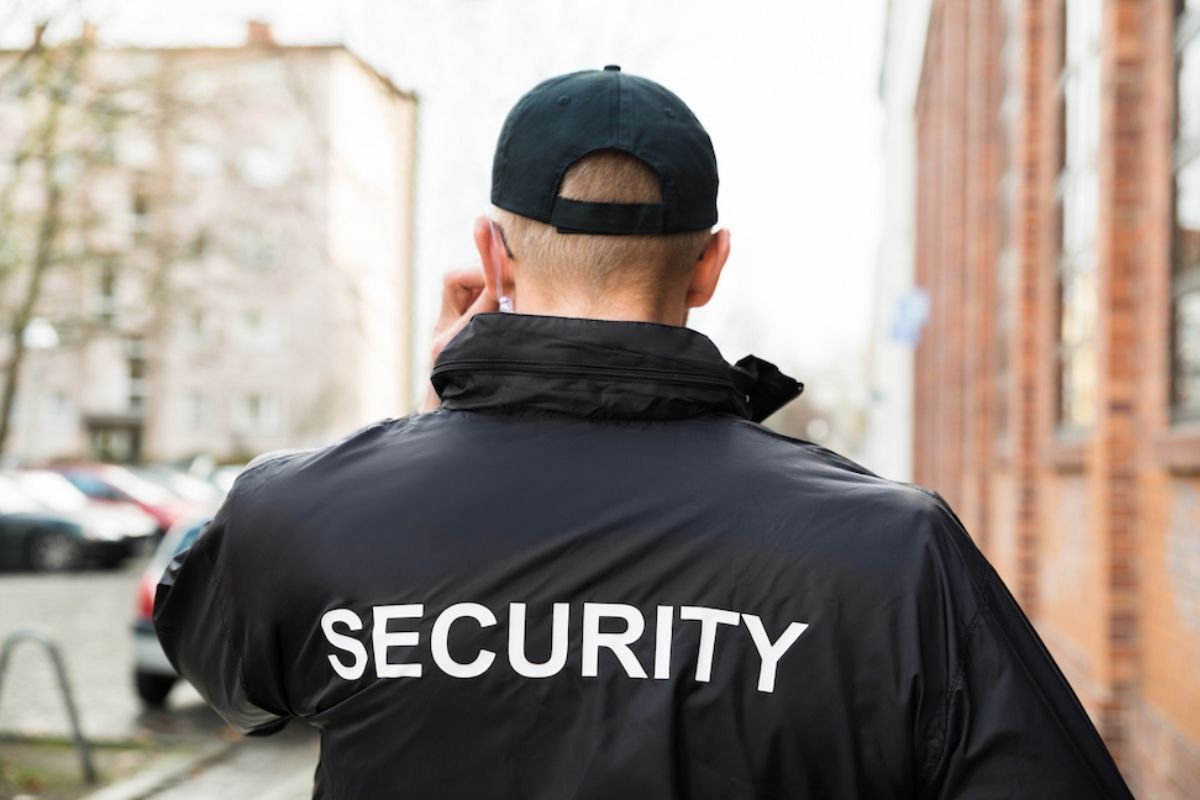 जिल्हाधिकारी कार्यालय यवतमाळ इथे सुरक्षा रक्षक पदाच्या 25 जागांसाठी भरती; 10,000 रुपये मिळणार पगार