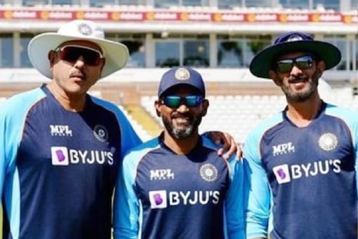 टीम इंडियाच्या स्टार बॉलरला जगापासून लपवण्याची होती कोच रवी शास्त्रींची इच्छा!