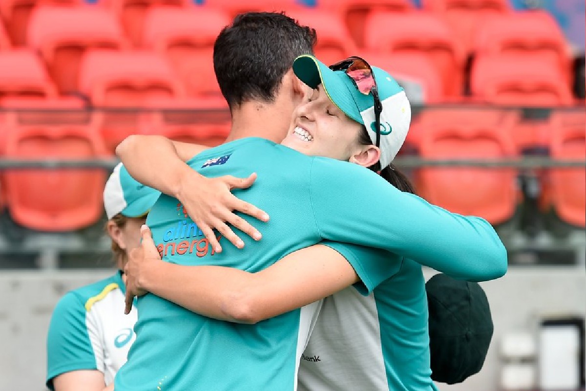 कुछ खास है हम सभीं मे... पिंक बॉल टेस्टमधील हा 'रिअल' फोटो जिंकेल तुमचं मन!