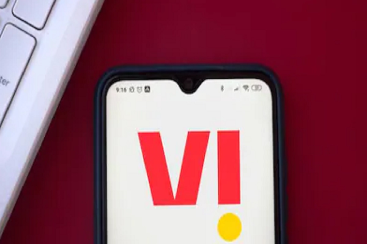 Vodafone Idea ग्राहकांना लॅपटॉप, बाइक, मोफत दुबई फिरण्याची संधी; करावं लागेल हे एक काम