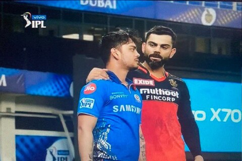 आयपीएल स्पर्धेची (IPL 2021) चुरस वाढलेली असतानाही विराटच्या (Virat Kohli) मनात टी20 वर्ल्ड कपचा (T20 World Cup 2021) विचार आहे. मुंबई इंडियन्सच्या मॅचनंतर सोशल मीडियावर व्हायरल झालेल्या फोटोमधून हेच सिद्ध होत आहे.
