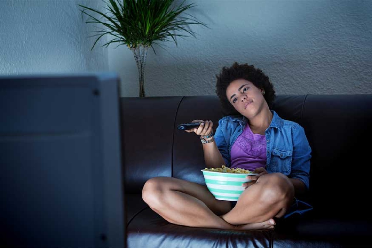 भारीच! फक्त फिल्म पाहा आणि 95 हजार रुपये मिळवा; कंपनीची हटके ऑफर