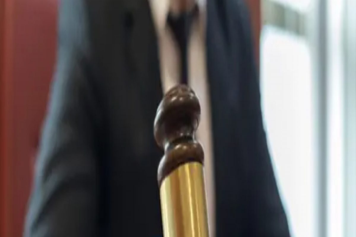 वकिलाच्या प्रत्येक प्रश्नावर आरोपी म्हणायचा म्याऊ म्याऊ! न्यायाधीश वैतागले आणि...