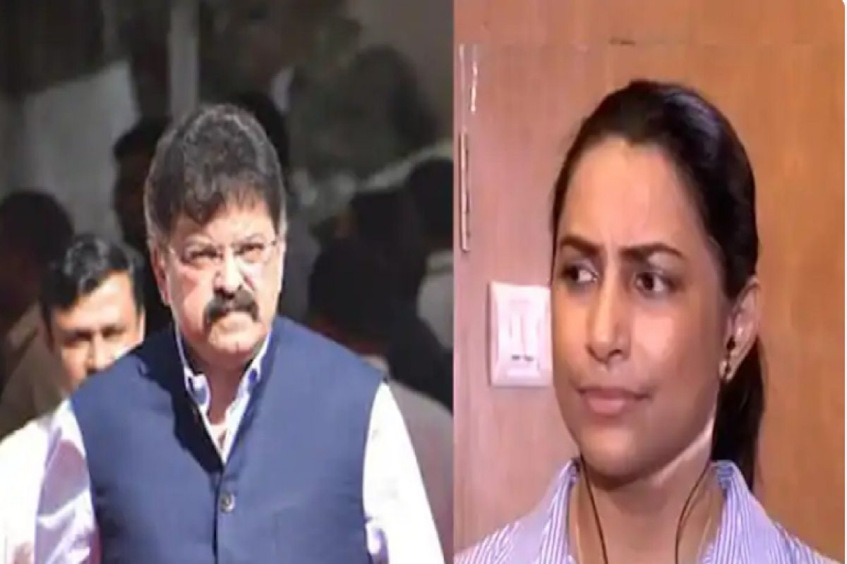 सांभाळून बोला, हमाम में सब नंगे है! जितेंद्र आव्हाडांचा क्रांती रेडकरांना इशारा