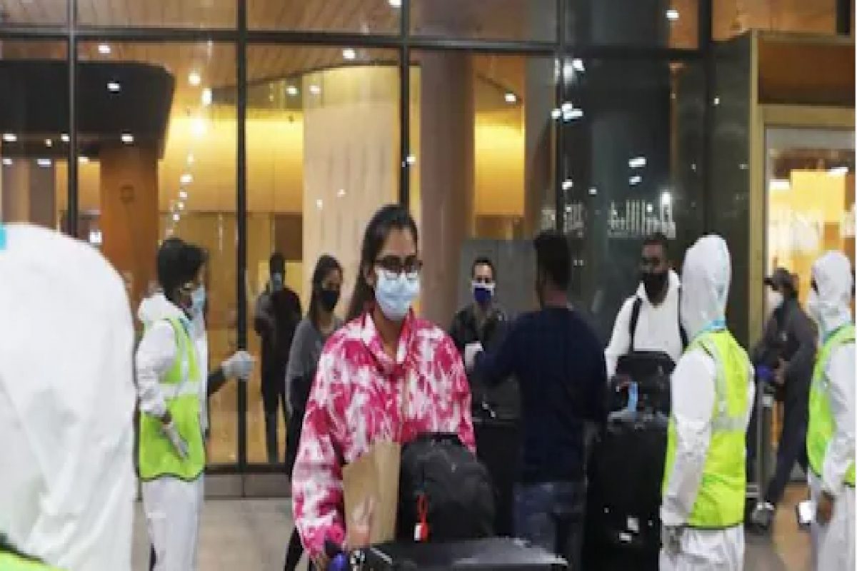 परदेशी प्रवाशांना भारतात RT-PCR टेस्ट बंधनकारक, एक लस घेतलेल्यांना 7 दिवस विलगीकरण, वाचा सविस्तर