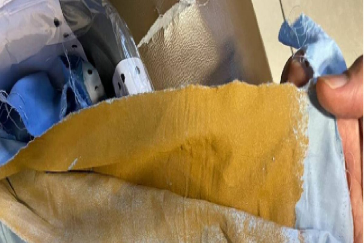 कोट्यवधींची पावडर! मुंबई विमानतळावर लाखोंचं सोनं जप्त, SMUGGLING ची पद्धत वाचून येईल चक्कर