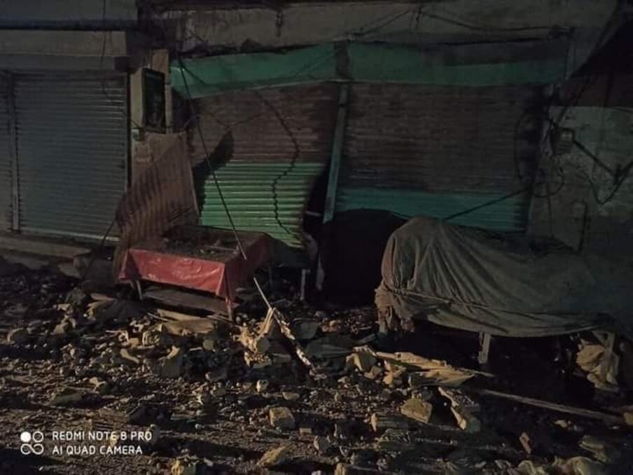 पाकिस्तानमधील हा भूकंप इतका शक्तिशाली होता की त्याचा परिणाम शेजारील देश अफगाणिस्तान आणि उझबेकिस्तानमध्येही दिसून आला. 