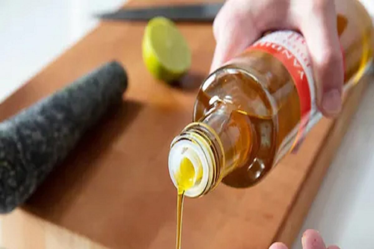 खाद्यतेल दरवाढीमुळे महागाईचा भडका, किमतीत रेकॉर्ड वाढ; तुमच्यावर काय होणार परिणाम?