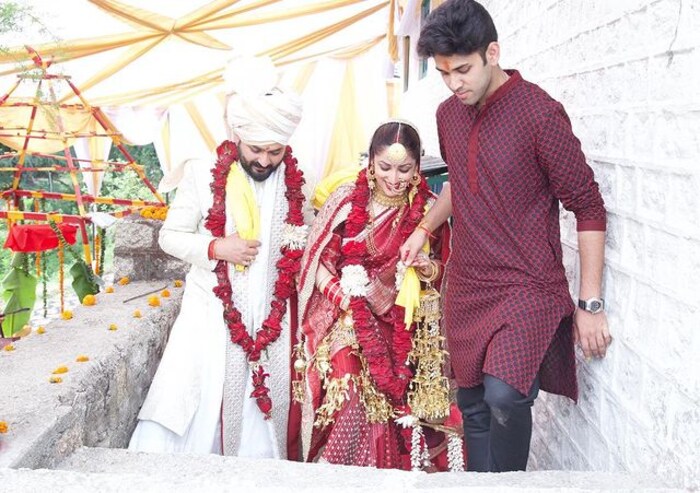 अभिनेत्री यामी गौतमने यावर्षी 'उरी'फेम दिग्दर्शकआदित्य धरसोबत लग्न केलं आहे. 