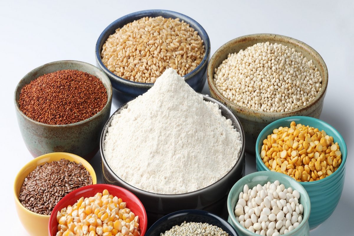 Weight Loss: पोटावर चरबीचा घेर वाढलाय? या 4 प्रकारच्या पिठांचा आहारात करा समावेश