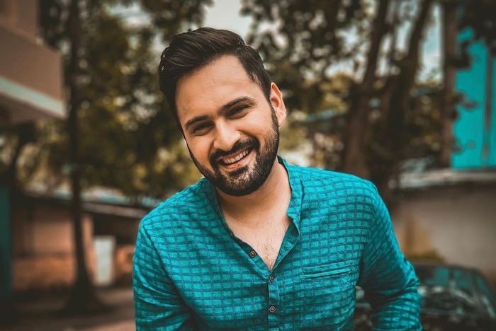 चित्रपटता अभिनेता सिद्धार्थ चांदेकर एकमेव अभिनेता आहे. तर त्याच्यासोबत मराठीतील तब्बल सात प्रसिद्ध अभिनेत्री आहेत. सोनाली कुलकर्णी, निर्मिती सावंत, सायली संजीव, मृण्मयी गोडबोले, सुचित्रा बांदेकर, सुहास जोशी आणि क्षिती जोग अशी लेडी गॅंग आहे. 