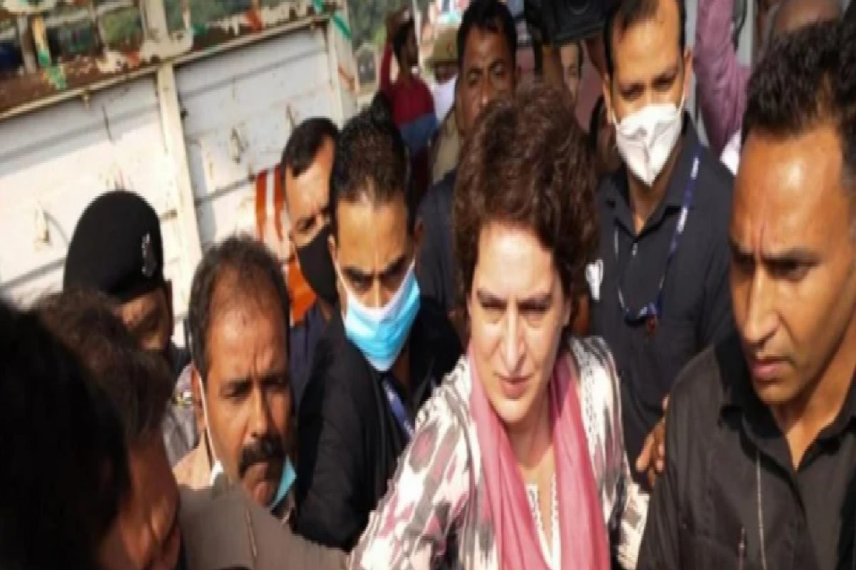 वाल्मिकी जयंतीदिवशीच अरुण वाल्मिकीचा तुरुंगात मृत्यू, कुटुंबाच्या भेटीला जाणाऱ्या प्रियंका गांधींना पोलिसांनी घेतलं ताब्यात