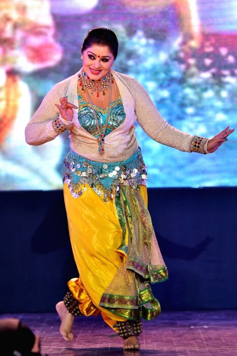त्यामुळे संतप्त सुधा चंद्रन यांनी वयोवृद्धांप्रमाणेच आपाल्यालाही एखादं कार्ड मिळावं अशी मागणी केली होती. तसेच अशाप्रकारे मिळणारी वागणूक किती योग्य आहे? असा सवालही त्यांनी विचारला होता.