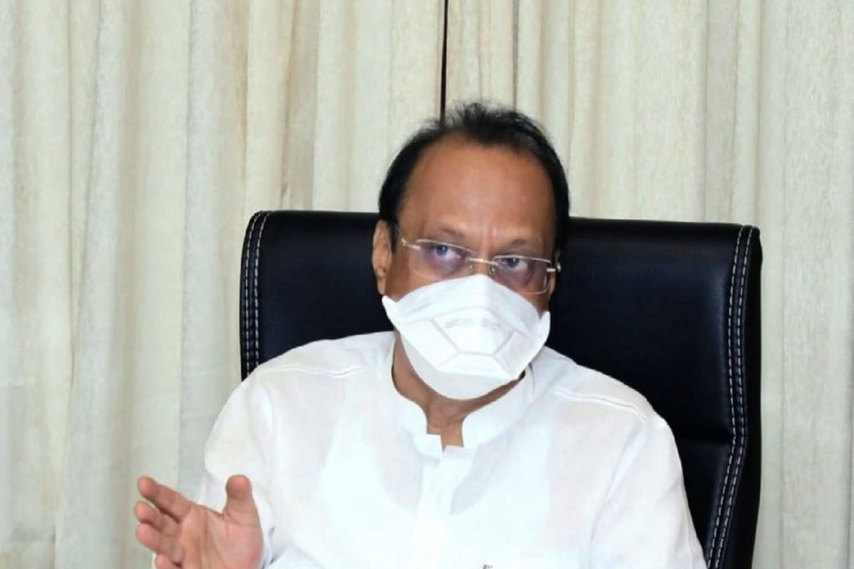 'गृहमंत्रिपदामुळे राष्ट्रवादीचे नेते अनिल देशमुख अडचणीत सापडले आहे, त्यानंतर अचानक बदल करण्यात आले आणि गृहमंत्रिपद हे दिलीप वळसे पाटलांकडे देण्यात आले'