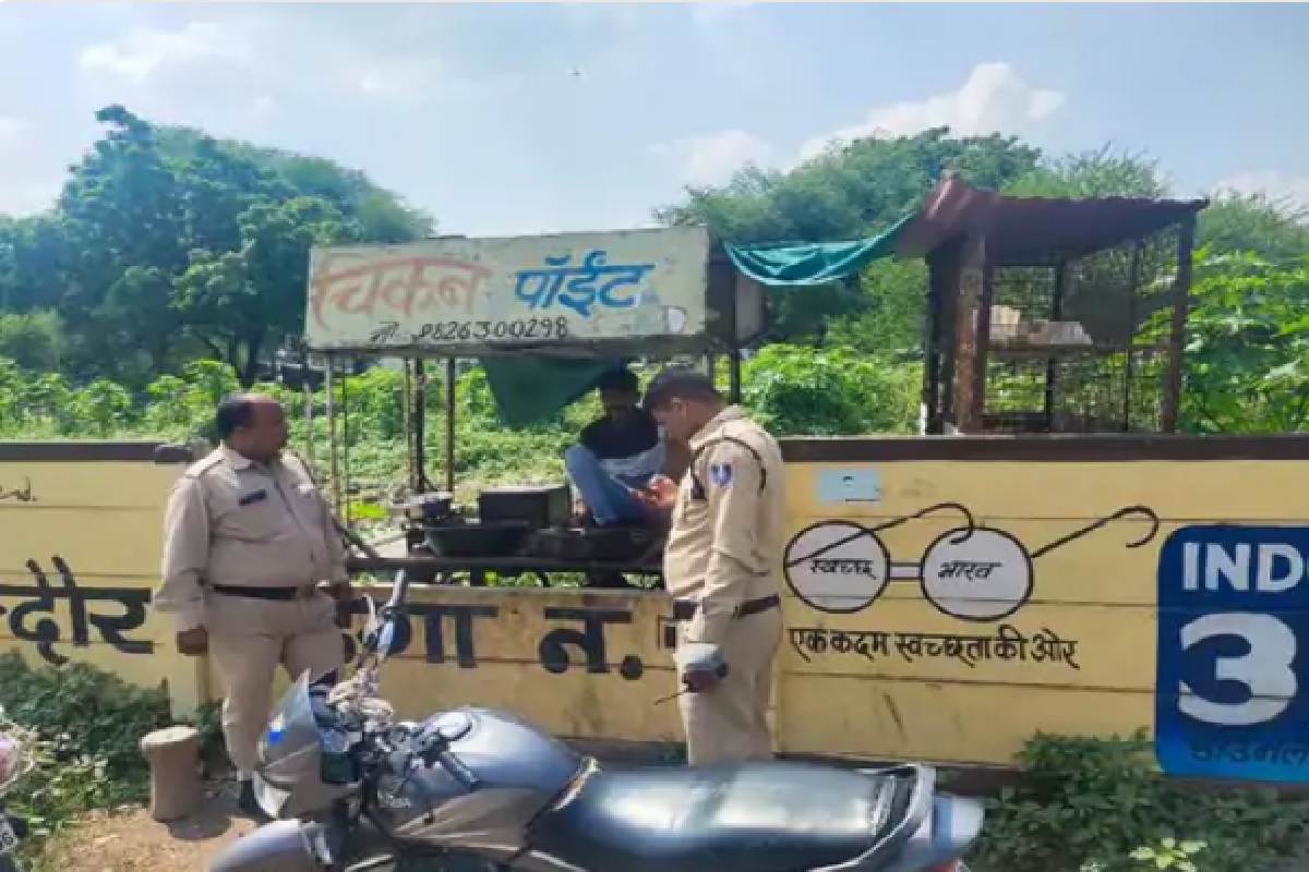 दारुड्यानं चोरला कोंबडा! म्हणाला, कापून खाल्ला आता काय करू? पोलिसांनी दिलं ‘स्मार्ट’ उत्तर