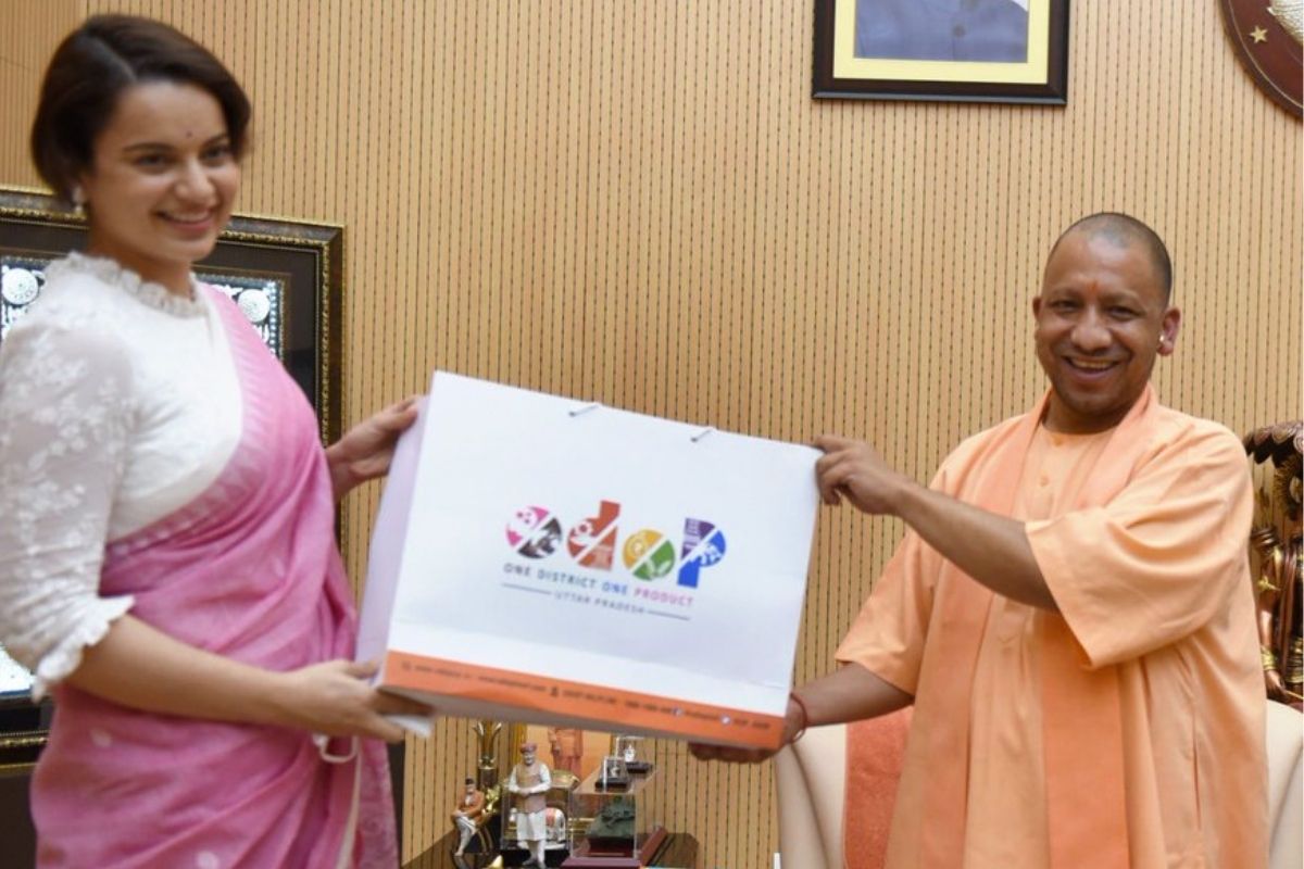 उत्तर प्रदेश सरकारकडून कंगना राणावत हिला सरकारच्या एका महत्त्वाच्या मोहिमेची ब्रँड अॅम्बेसिडरम्हणून घोषीत करण्यात आले आहे.