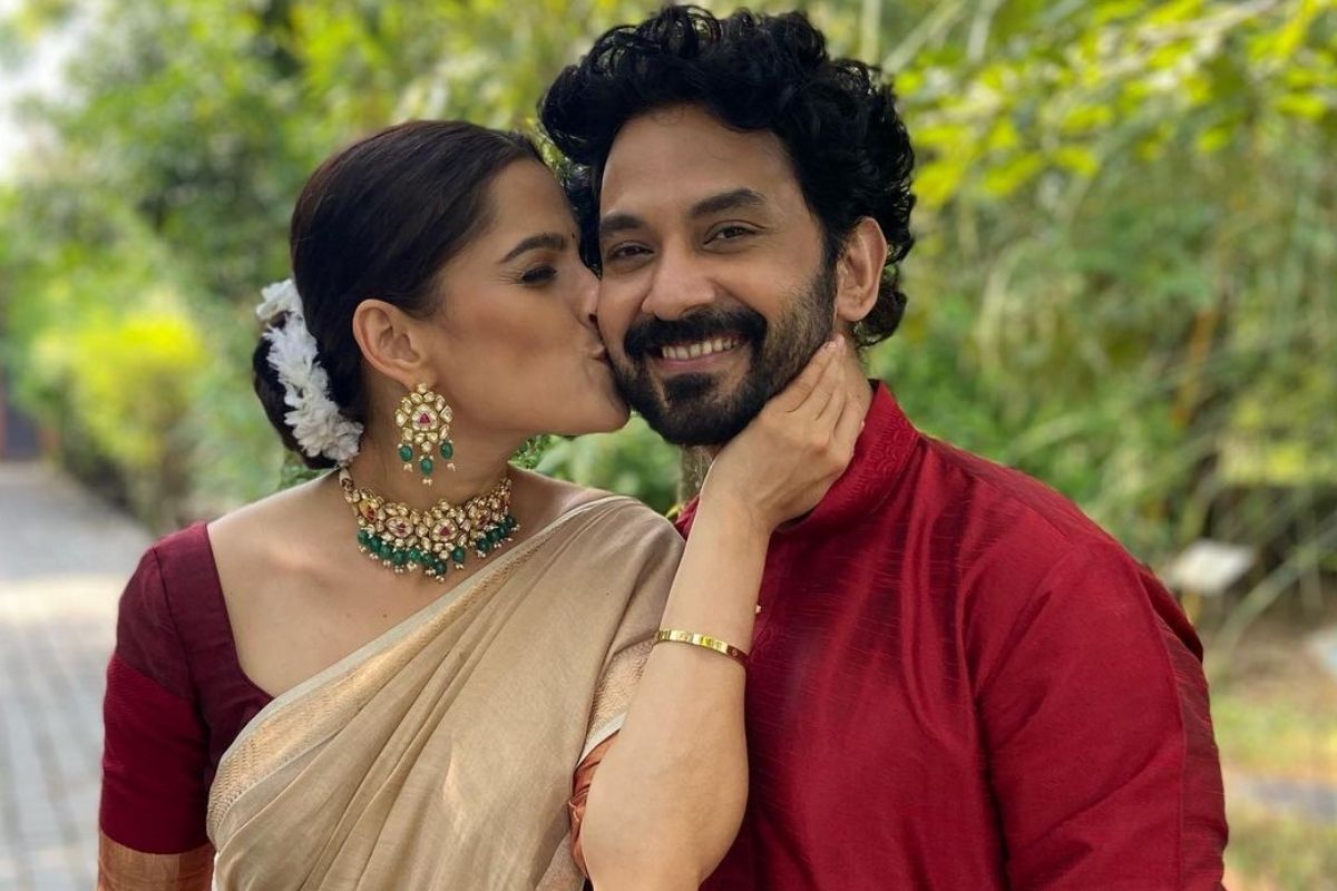 'प्रिया माझी रत्नजडित तलवार'; Priya Bapat ने शेअर केला लग्नातील उखाण्यांचा व्हिडिओ