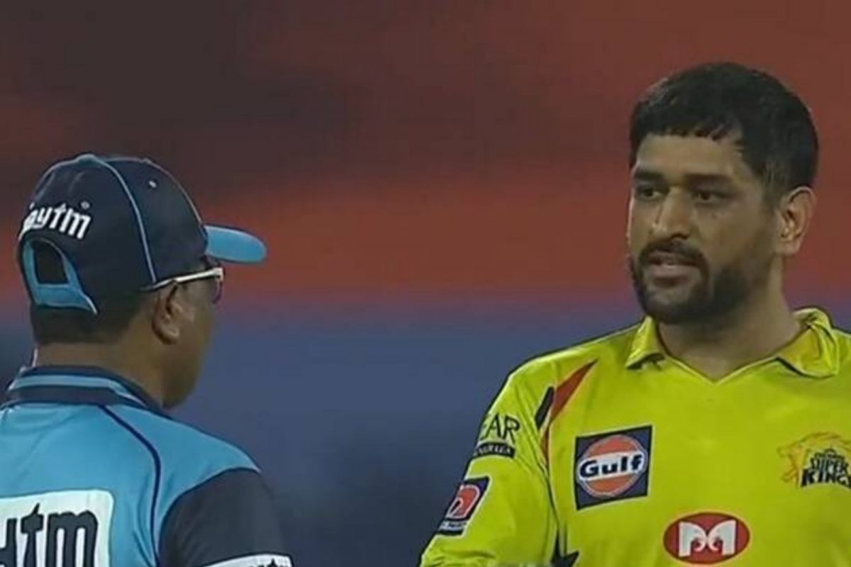 धोनीच्या 'त्या' एका कृतीमुळे सुरू झाला fixerkings हा ट्रेंड