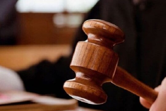 'दलित व्यक्तीने क्रॉस घातल्यास किंवा चर्चमध्ये गेल्यास जात प्रमाणपत्र रद्द करता येऊ शकत नाही', हायकोर्टाचा महत्त्वपूर्ण निर्णय