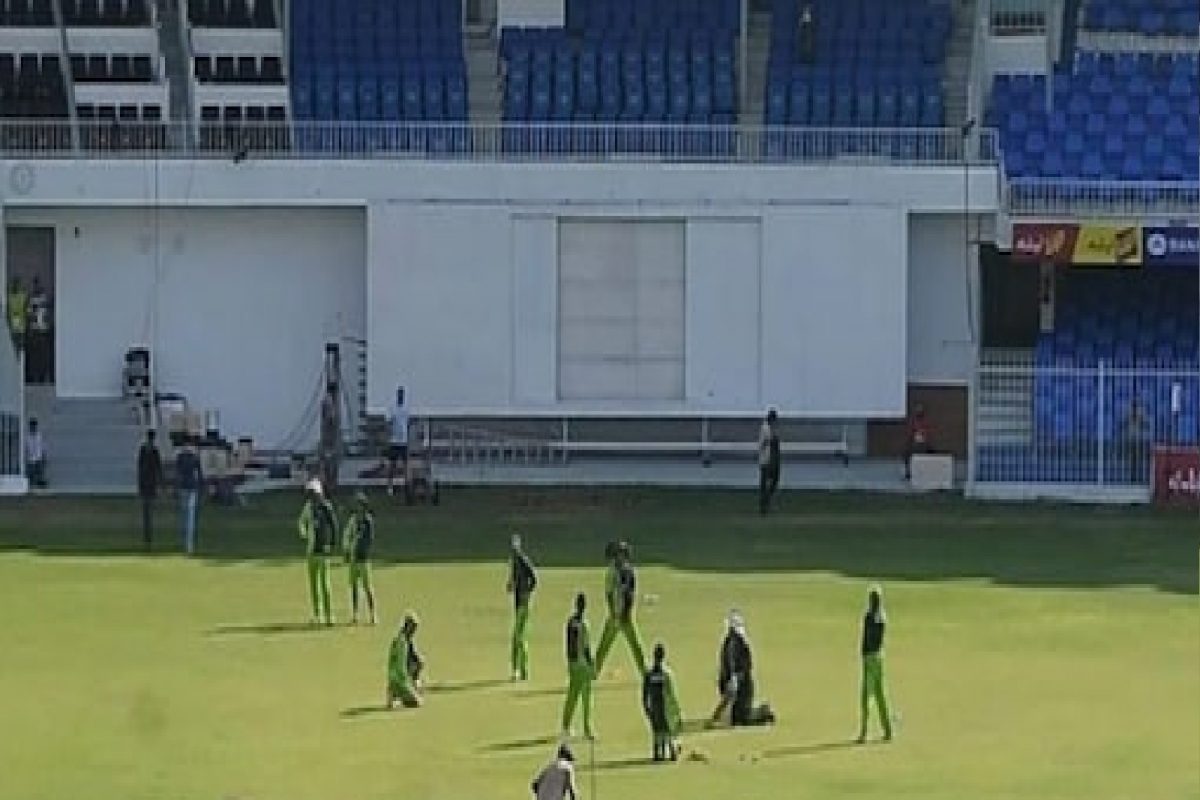 India vs Pakistan : विराट टॉस जिंकल्यानंतर काय घेणार निर्णय? वाचा दुबईचा Pitch Report