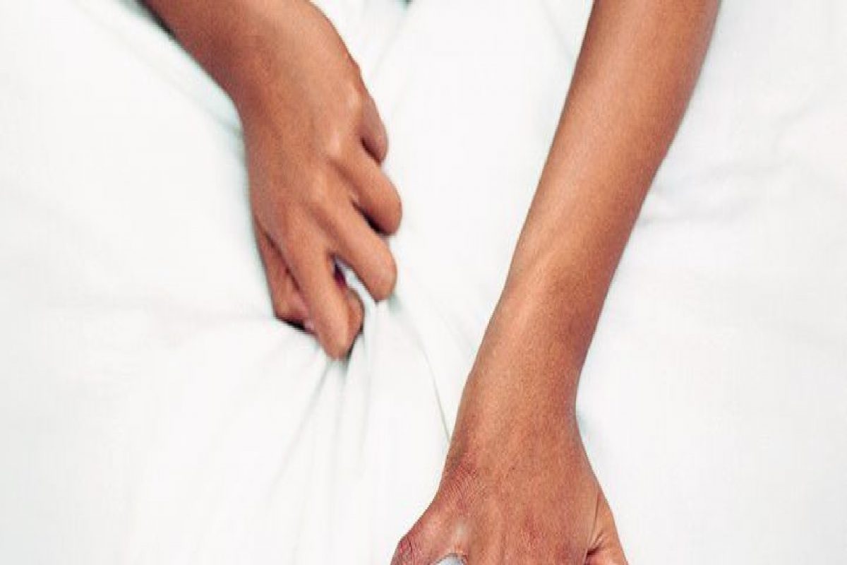 महिलांनाही झोपेत Orgasm चं उत्तेजन जाणवतं? जाणून घ्या त्यामागचं कारण