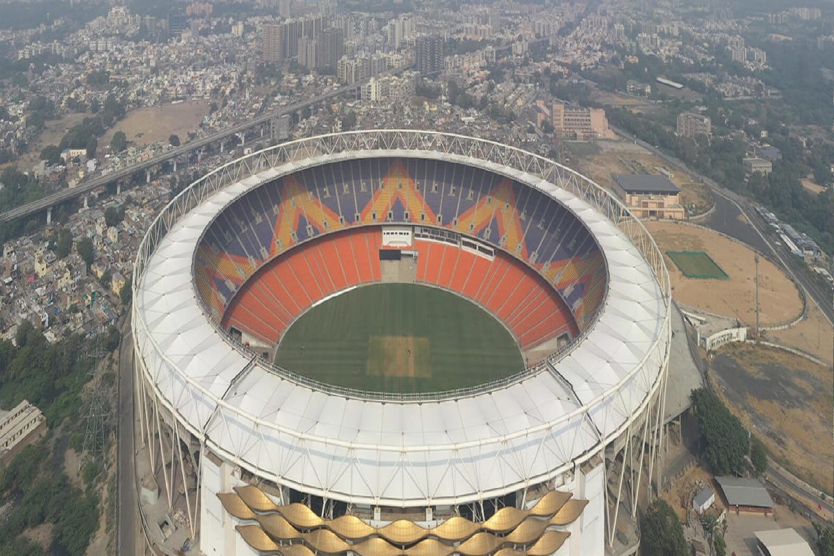 IPL 2022 Auction : 'अहमदाबाद'साठी आग्रही असणारा अदानी ग्रुप क्लीन बोल्ड, या कंपनीचा शेवटच्या बॉलवर सिक्स!