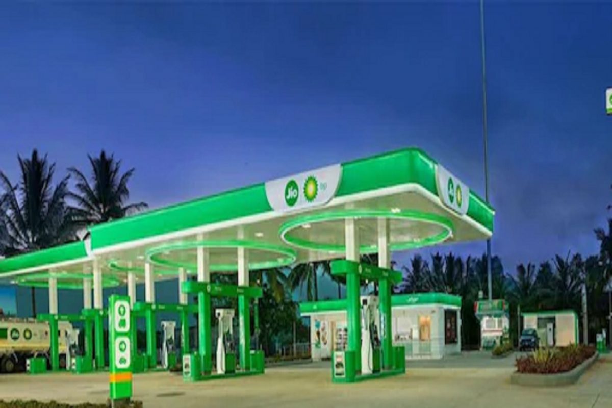 Jio-bp Mobility Station : रिलायन्स-बीपी मोबिलिटी लिमिटेडचं पहिलं मोबिलिटी स्टेशन नवी मुंबईत सुरू