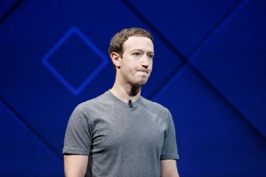 Facebook डाउन झाल्याने मोठा फटका, काही तासात झुकेरबर्ग यांचं 5,21,90,70,50,000 रुपयांचं नुकसान