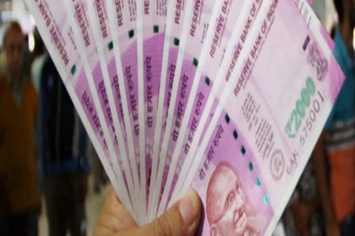 25 रुपयांपेक्षा कमी किंमतीच्या 3 स्टॉक्सनी गुंतवणूकदारांना केलं मालामाल, या शेअरने तर दिला 14850% चा रिटर्न