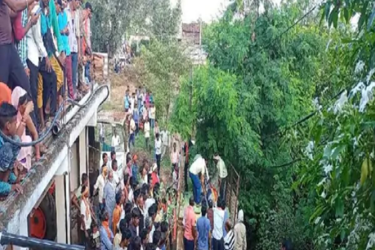 घरगुती वादात उद्ध्वस्त झालं हसतं-खेळतं कुटुंब, भावांची ‘दारु पार्टी’ ठरलं कारण