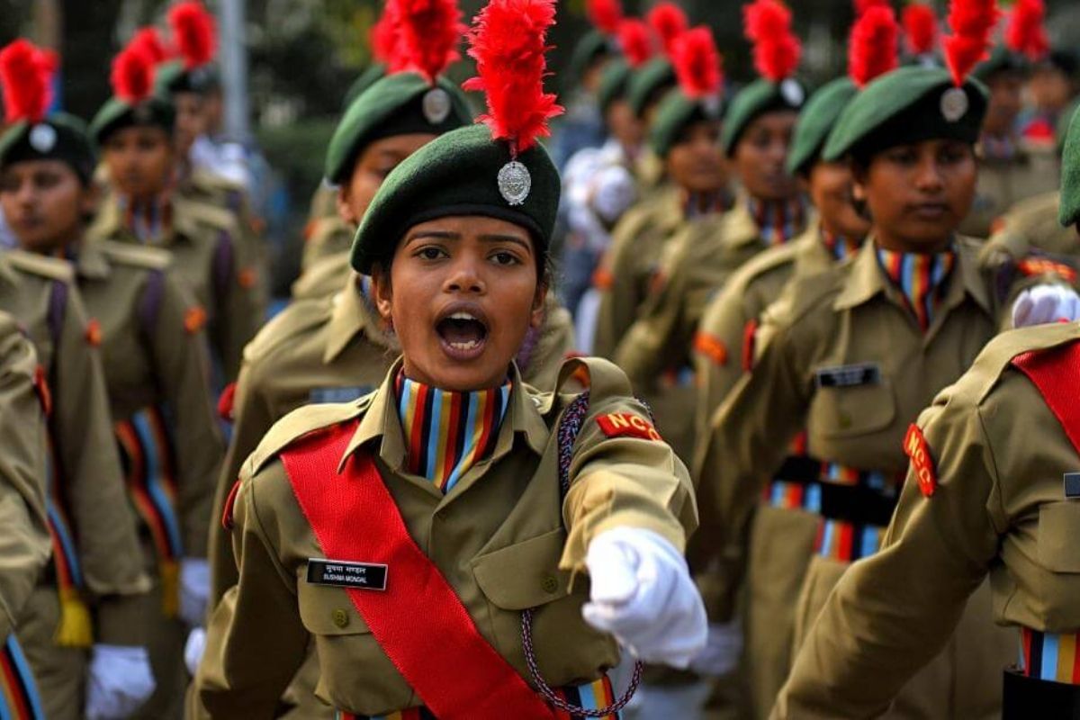 NDA & NA exam 2021: NDA भरती परीक्षा देऊन महिला रचणार इतिहास; 'या' अडचणींवर करावी लागणार मात